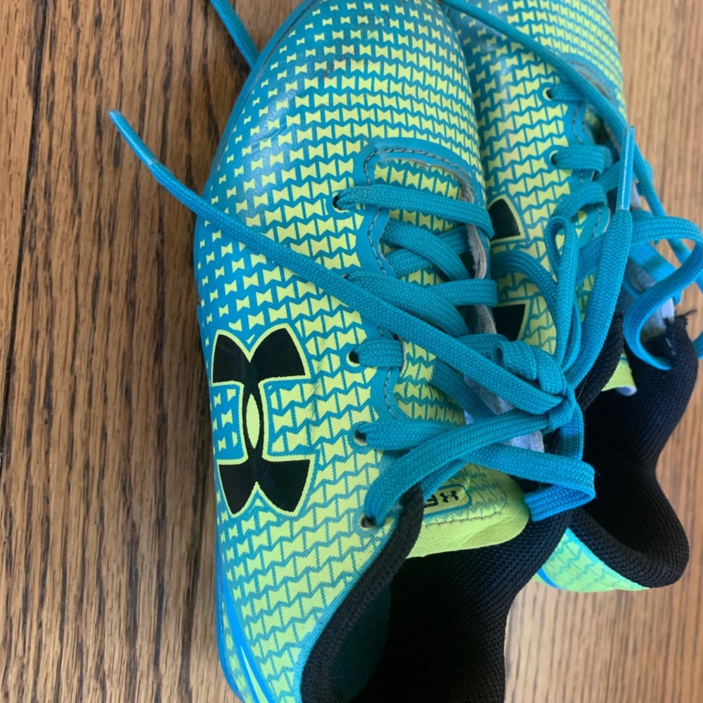 Kids soccer cleats under armor